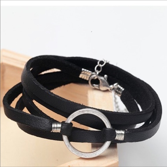 O-ring Leather Wrap Bracelet - Picture 3 of 3